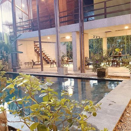 Hachi Homestay & Spa Hue Exterior foto